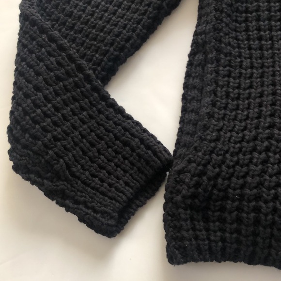 GAP turtleneck Sweater (women’s) - Picture 3 of 9